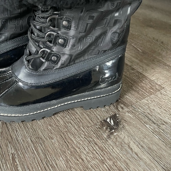 Women's Black Winter Boots - Picture 5 of 8